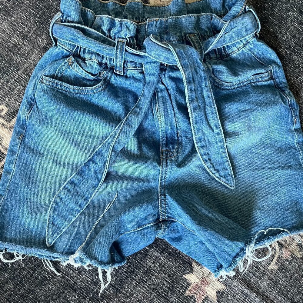 Aeropostale Denim Mom Shorts w Tie Belt Size 2 REG NWOT